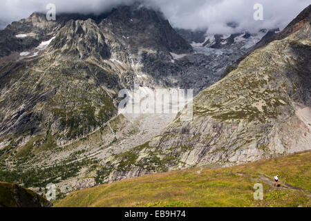 Die schnell zurückweichenden Gletscher de Pre de Bar im Mont-Blanc-Massiv, Italien. Stockfoto