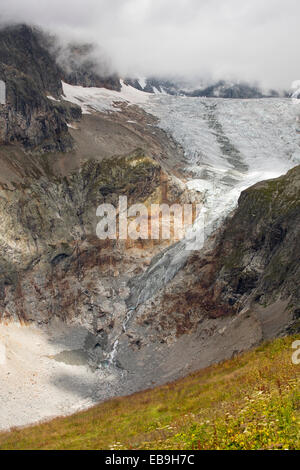 Die schnell zurückweichenden Gletscher de Pre de Bar im Mont-Blanc-Massiv, Italien. Stockfoto