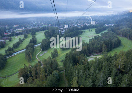 Die Flegere Seilbahn auf die Aiguille Rouge aus Chamonix-Tal, Frankreich. Stockfoto