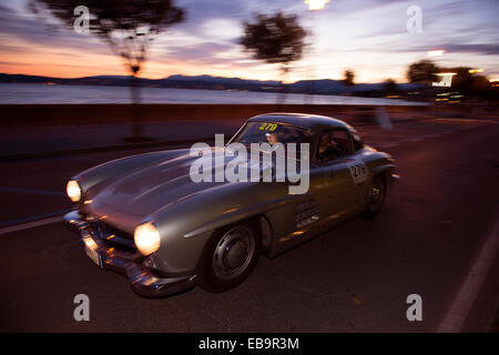 Mercedes Benz 300 SL W 198, 1955, Oldtimer, Rennwagen, Autorennen, Mille Miglia, Sirmione, Lombardei, Italien Stockfoto