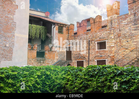 Im Innenhof des Haus der Julia. Verona, Italien Stockfoto