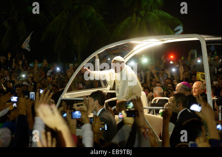 World Youth Day 2013, Papst Francis Reisen in die "Papamobil" Copacabana, Rio De Janeiro, Bundesstaat Rio De Janeiro, Brasilien Stockfoto