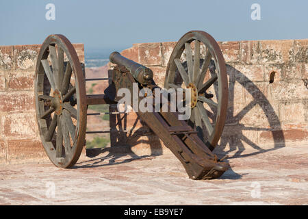 Historische mobile Kanone, Mehrangarh Fort, Jodhpur, Rajasthan, Indien Stockfoto