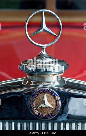 Mercedes Stern, Oldtimer Mercedes-Benz Feuerwehr-LKW, Anno 1937, Messe Karlsruhe, Karlsruhe, Baden-Württemberg, Deutschland Stockfoto