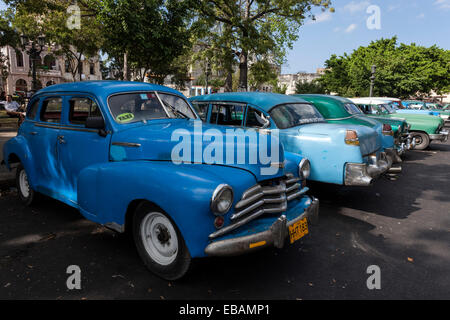 Oldtimer, Parque De La Fraternidad Americana, Havanna, Kuba Stockfoto