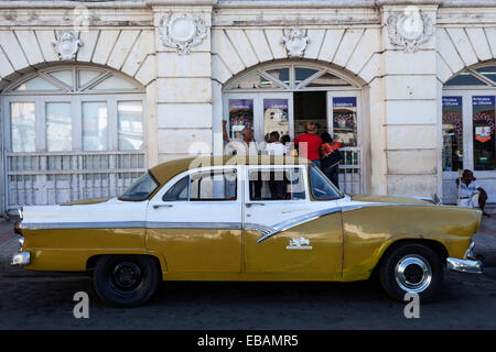 Oldtimer Chevrolet aus den 1950er Jahren, Santiago De Cuba, Kuba Stockfoto