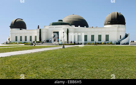 Los Angeles, Kalifornien, USA - 29. Juli 2012: Ein Blick auf das Griffith Observatory, eine beliebte touristische Attraktion Stockfoto