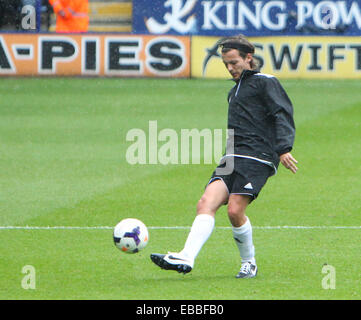 Eine Richtung hosten ein Fußballspiels Geldbeschaffung für irische Autismus-Aktion bei King Power Stadium mit Leicester: Louis Tomlinson Where: Leicester, Vereinigtes Königreich bei: 26. Mai 2014 Stockfoto