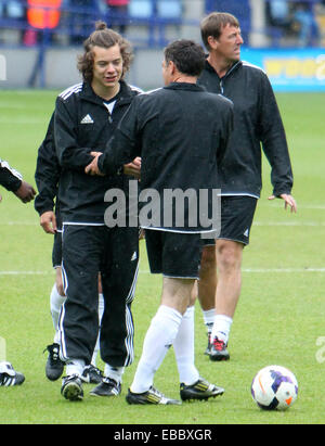 Eine Richtung hosten ein Fußballspiels Geldbeschaffung für irische Autismus-Aktion bei King Power Stadium Leicester mit: Harry Styles wo: Leicester, Vereinigtes Königreich bei: 26. Mai 2014 Stockfoto