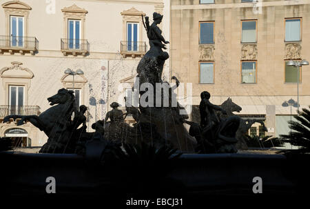 Brunnen von Diana, Syrakus, Sizilien, Italien. Stockfoto