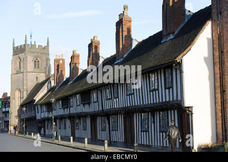 Großbritannien, Warwickshire, Stratford On Avon, die Almosen-Häuser und die Gilde-Kapelle in der Church Street. Stockfoto