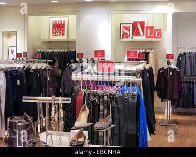 Ann Taylor Store im Rockefeller Center, New York Stockfoto