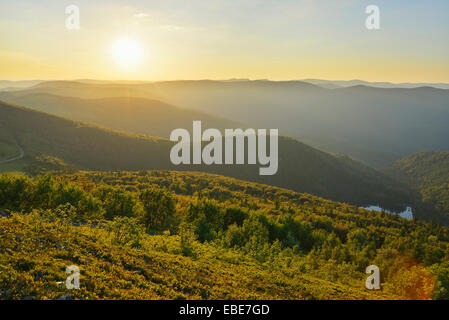 Sonnenuntergang über Landschaft, Grand Ballon, Vogesen, Haut-Rhin, Elsass, Frankreich Stockfoto