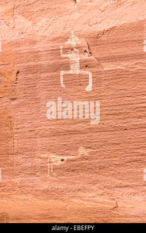 Petroglyphen an Wand im Canyon de Chelly National Monument, Arizona. Stockfoto