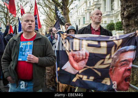 London, UK. 29. November 2014.  Nationalisten protestieren für die Freigabe des Golden Dawn Führers Credit: Guy Corbishley/Alamy Live News Stockfoto