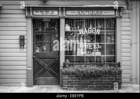 Das Wagenrad Antiquitäten Geschäft in Ellicott City, MD Stockfoto