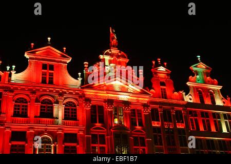 Brüssel, November 29. 5. Januar 2015. Eine Ton- und Lichtshow ist am Grand Place in Brüssel, Belgien, 29. November 2014 statt. Die Show wäre vom 28 November, 5. Januar 2015 dauern. © Gong Bing/Xinhua/Alamy Live-Nachrichten Stockfoto