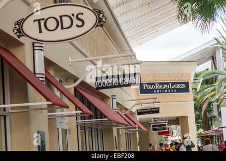 Orlando Florida, Premium Outlets, Shopping Shopper Shopper Shop Shops Markt Märkte Markt Kauf Verkauf, Einzelhandel Geschäfte Business-Unternehmen Stockfoto