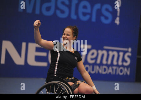 Birmingham, Vereinigtes Königreich. 29. November 2014. Aniek van Koot (NED) gewann ihr Match gegen Jordanne Whiley (GBR) feiern. Obwohl Whiley eine frühe Führung gegründet, ging van Koot auf einem umkämpften Match mit einer Punktzahl von 6-7, 7-5, 6-2 gewinnen. Bildnachweis: Michael Preston/Alamy Live-Nachrichten Stockfoto