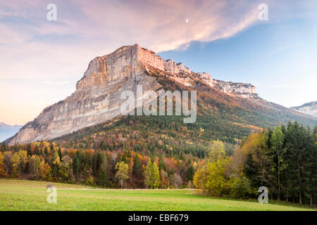 Mont Granier bei Sonnenuntergang, natürliche Parc La Chartreuse, Savoie, Rhône-Alpes, Frankreich Stockfoto