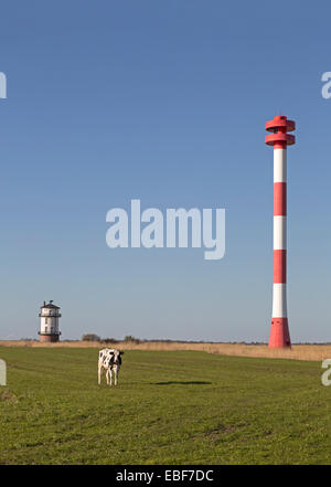 Alten und neuen Leuchtturm an der Elbe, Deutschland Stockfoto