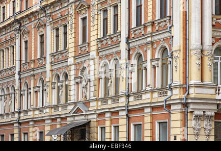 Fragment des traditionellen alten Gebäude in der Stadt Zentrum von Odessa, Ukraine Stockfoto