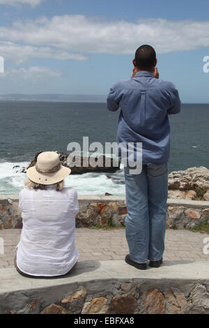 Wal-Beobachter in Hermanus in der Western Cape Provinz von Südafrika Stockfoto