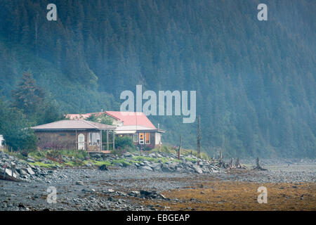 Ferienhaus Haus am Fuße eines Berges in Seward, Alaska Stockfoto