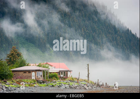 Ferienhaus Haus am Fuße eines Berges in Seward, Alaska Stockfoto