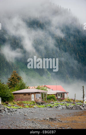 Ferienhaus Haus am Fuße eines Berges in Seward, Alaska Stockfoto