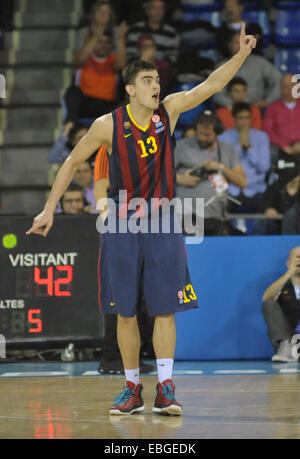 Tschechische Spieler Tomas Satoransky FC Barcelona Gesten beim Europa League Spiel FC Barcelona vs. AC Milan spielte in Barcelona, Spanien, am 28. November 2014. (CTK Foto/David Svab) Stockfoto