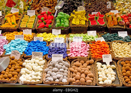 Food Display in La Boqueria-Markt, Barcelona, Katalonien, Spanien Stockfoto