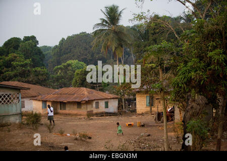 Wohngegend in Port Loko, Sierra Leone, Westafrika Stockfoto