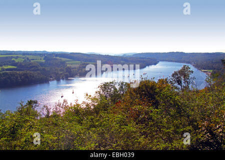 Ruhrgebiet in der Nähe von Essen mit See Baldeney, Deutschland, Nordrhein-Westfalen, Ruhrgebiet, Essen Stockfoto