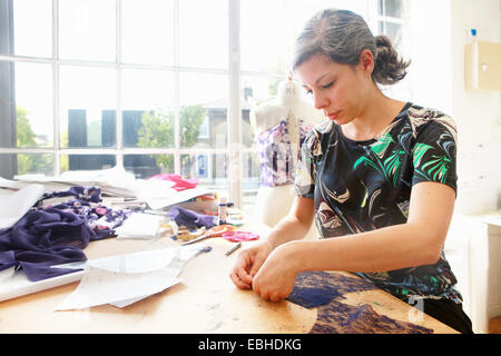 Designer bei der Arbeit im studio Stockfoto