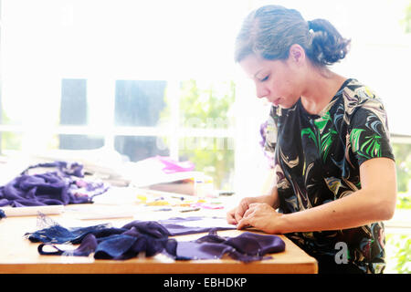 Designer bei der Arbeit im studio Stockfoto