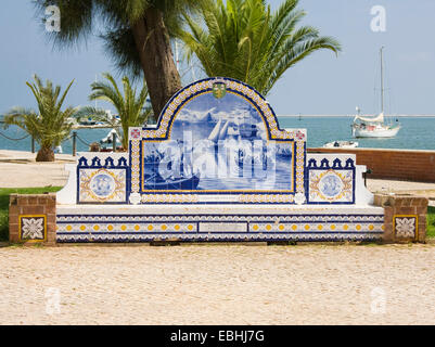 Azulejo in Jardim Pescador Olhanense, Olhao, Algarve, Portugal, September 2013 Stockfoto