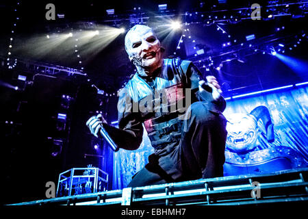 Toronto, Ontario, Kanada. 30. November 2014. US-amerikanische Metal-Band Slipknot im Air Canada Centre in Toronto während vorbereiten für Hölle Tour durchführt. Bandmitglieder: COREY TAYLOR, MICK THOMSON, JIM ROOT, CRAIG JONES, SID WILSON, SHAWN CRAHAN, CHRIS FEHN © Igor Vidyashev/ZUMA Draht/Alamy Live News Stockfoto