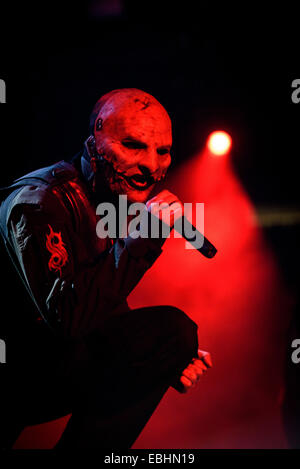 Toronto, Ontario, Kanada. 30. November 2014. US-amerikanische Metal-Band Slipknot im Air Canada Centre in Toronto während vorbereiten für Hölle Tour durchführt. Bandmitglieder: COREY TAYLOR, MICK THOMSON, JIM ROOT, CRAIG JONES, SID WILSON, SHAWN CRAHAN, CHRIS FEHN © Igor Vidyashev/ZUMA Draht/Alamy Live News Stockfoto