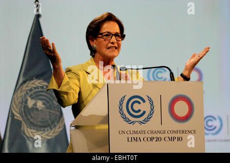 Lima, Peru. 1. Dezember 2014. Limas Bürgermeister Susana Villaran hält eine Rede bei der feierlichen Eröffnung der 20. Konferenz der Vereinten Nationen über Klimaänderungen (COP20), in Lima, Peru, am 1. Dezember 2014. © Luis Camacho/Xinhua/Alamy Live-Nachrichten Stockfoto