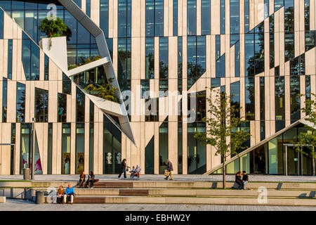 Kö-Bogen ein Gebäudekomplex mit Büros, Geschäften und Restaurants im Zentrum von Düsseldorf, Stockfoto