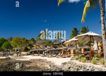 Mauritius, Pointe Aux Piments, Turtle Bay, schattigen Cabanas am Strand von Oberoi Resort Stockfoto