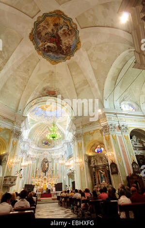 Italien, Ligurien, Laigueglia, Kirche San Matteo, Innenansicht Stockfoto