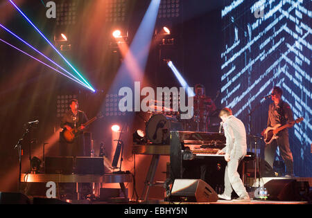 London, UK, 1. Dezember 2014. James Blunt Live-Performance bei Hammersmith Eventim. Bildnachweis: Robert Stainforth/Alamy Live-Nachrichten Stockfoto