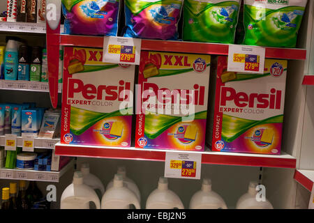 Waschen Pulver Regal im Supermarkt Tschechien Stockfoto