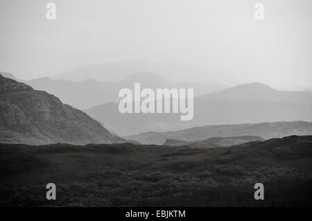 Nebel über den schottischen Highlands, Wester Ross Region, Argyll, Schottland, Vereinigtes Königreich Stockfoto