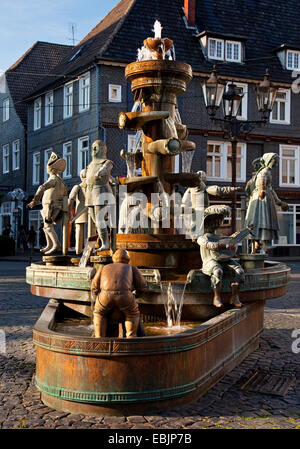 Brunnen Sie Buergerbrunnen am Rathausplatz, Deutschland, Nordrhein-Westfalen, Lippstadt Stockfoto