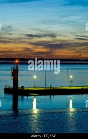 Seebaederkaje am Abend Licht, Deutschland, Bremerhaven Stockfoto