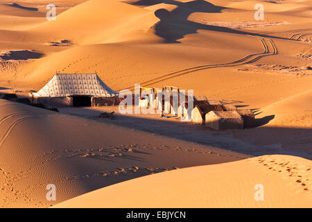 Desert Camp in der Sahara, Marokko, Souss-Massa-DaraÔ, Erg Chegaga Stockfoto