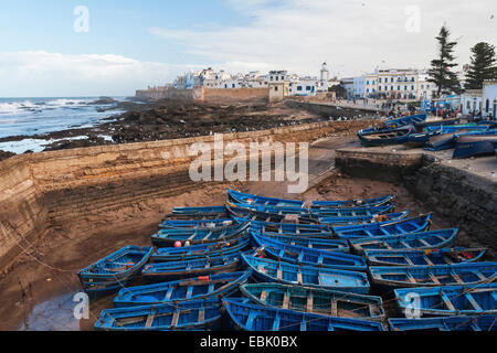 Angelboote/Fischerboote im Hafen, Marokko, Essaouira Stockfoto